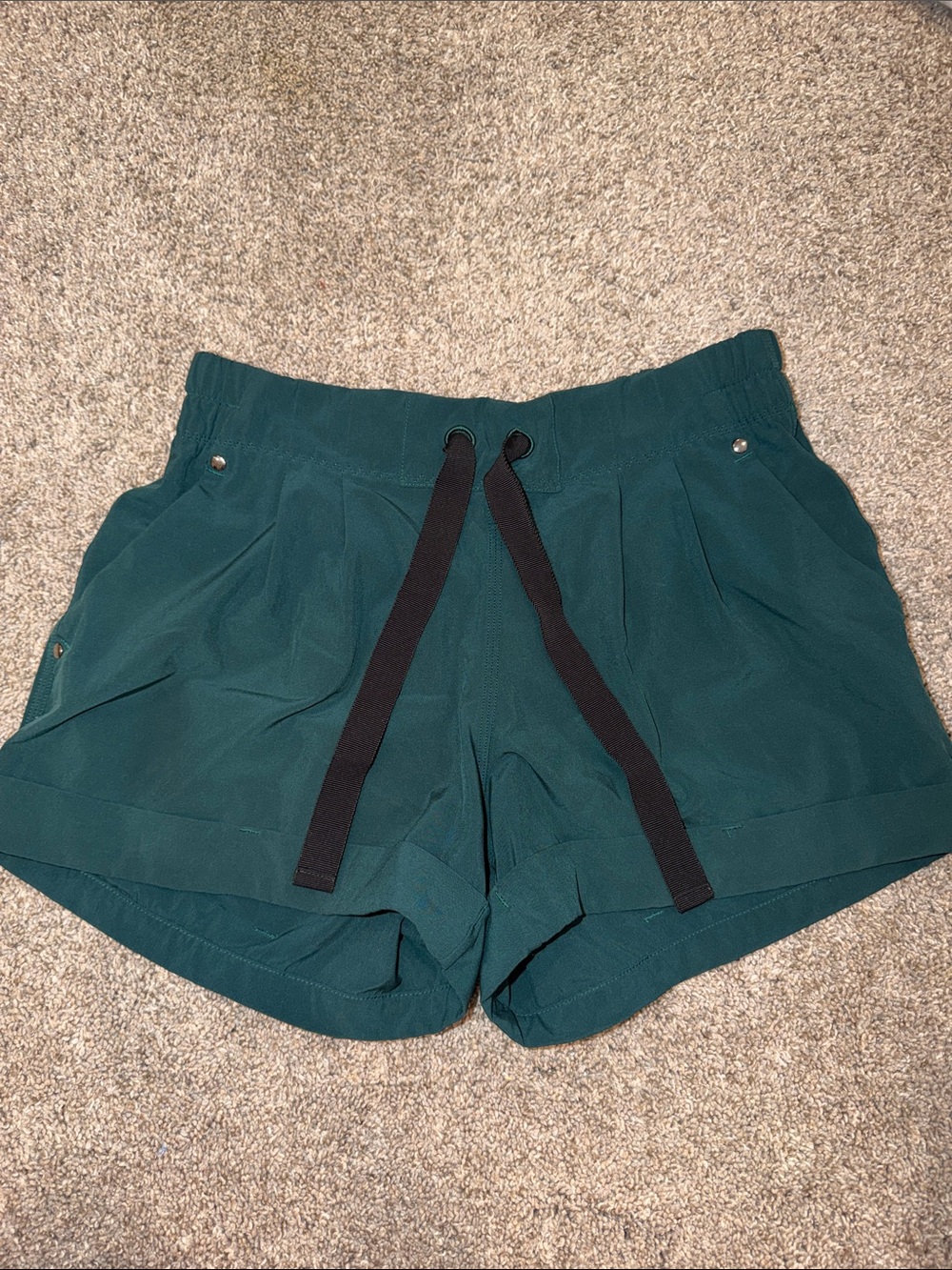 Lululemon Spring Break Short Dark Green 6